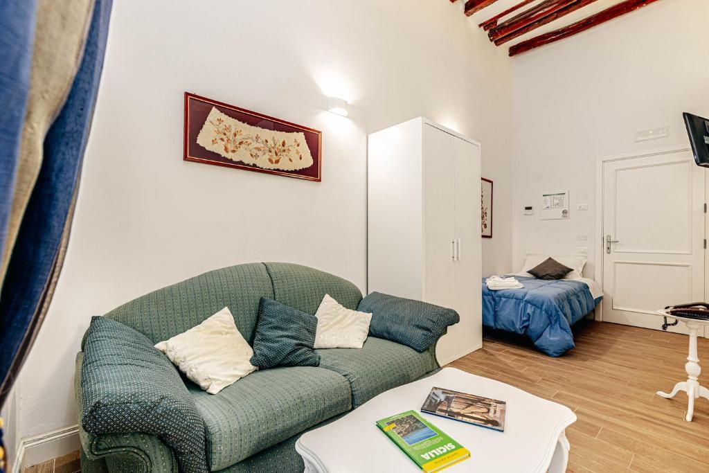 פלרמו Giulio Cesare 14, Residence מראה חיצוני תמונה