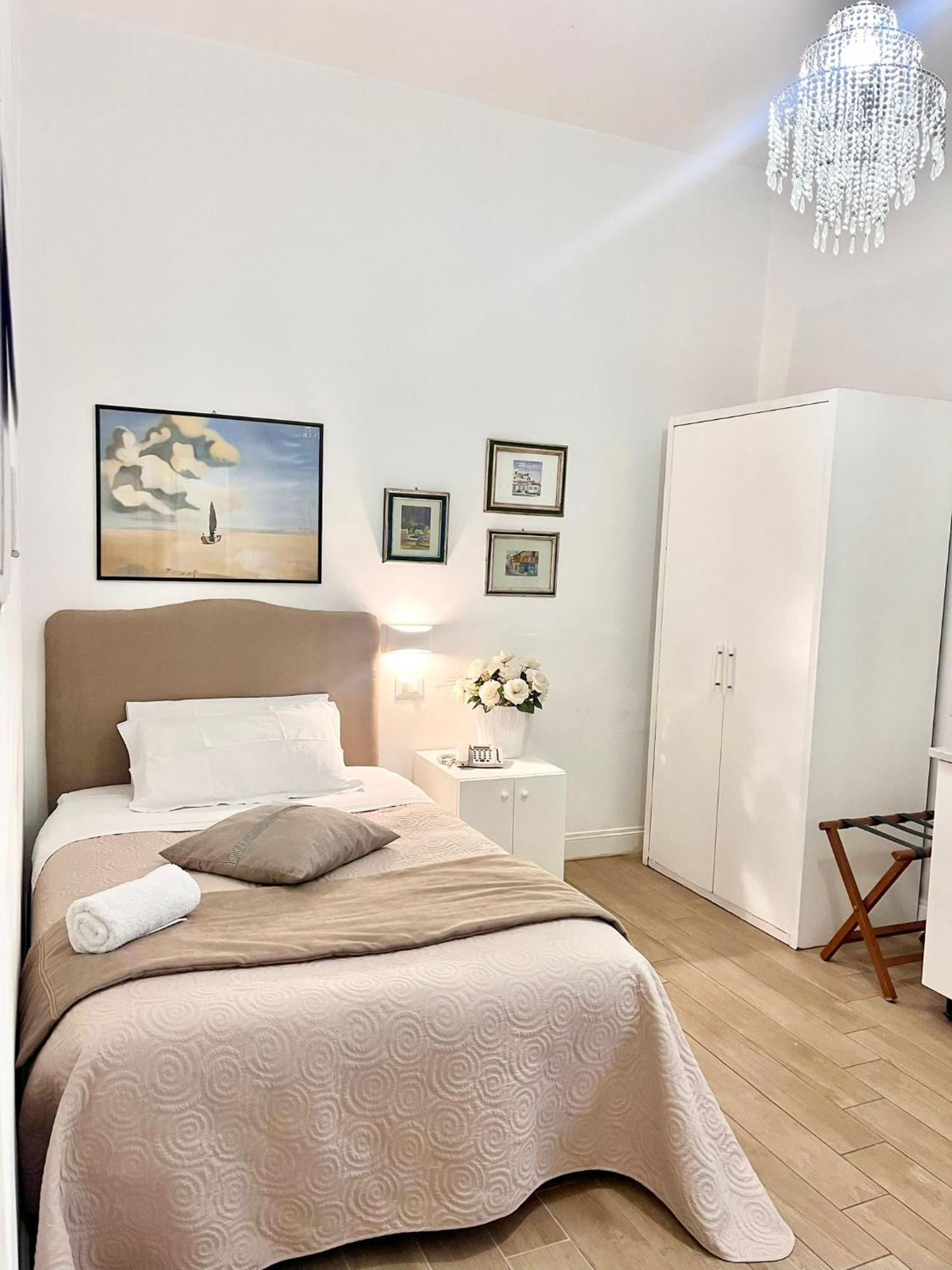 פלרמו Giulio Cesare 14, Residence מראה חיצוני תמונה