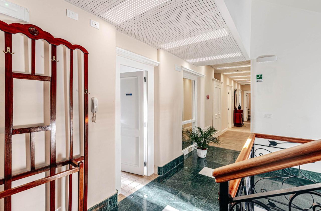 פלרמו Giulio Cesare 14, Residence מראה חיצוני תמונה