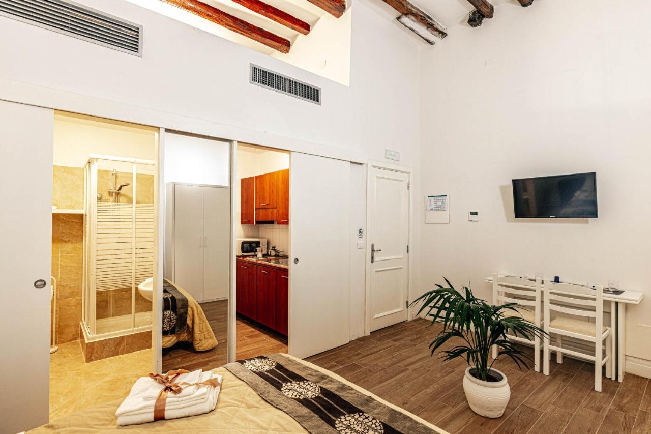 פלרמו Giulio Cesare 14, Residence מראה חיצוני תמונה
